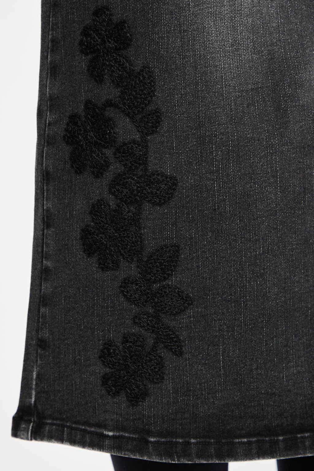 Mudflower - Embroidered Floral Washed Black Denim Midi Skirt - PACK OF 8: 16