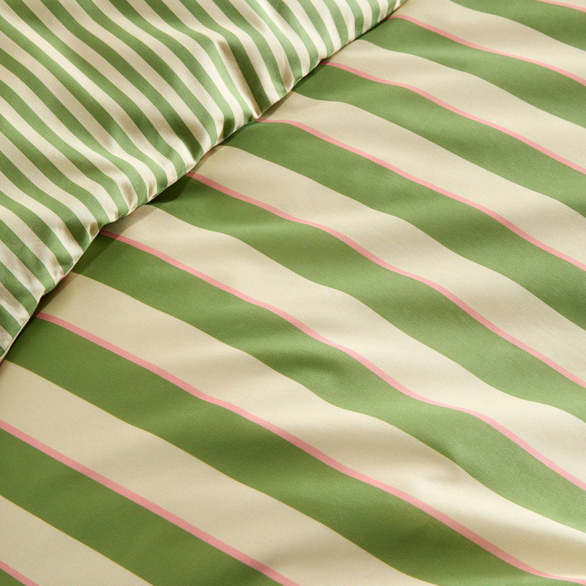UW Home - Bold Stripe Duvet Cover Set in Green: Double
