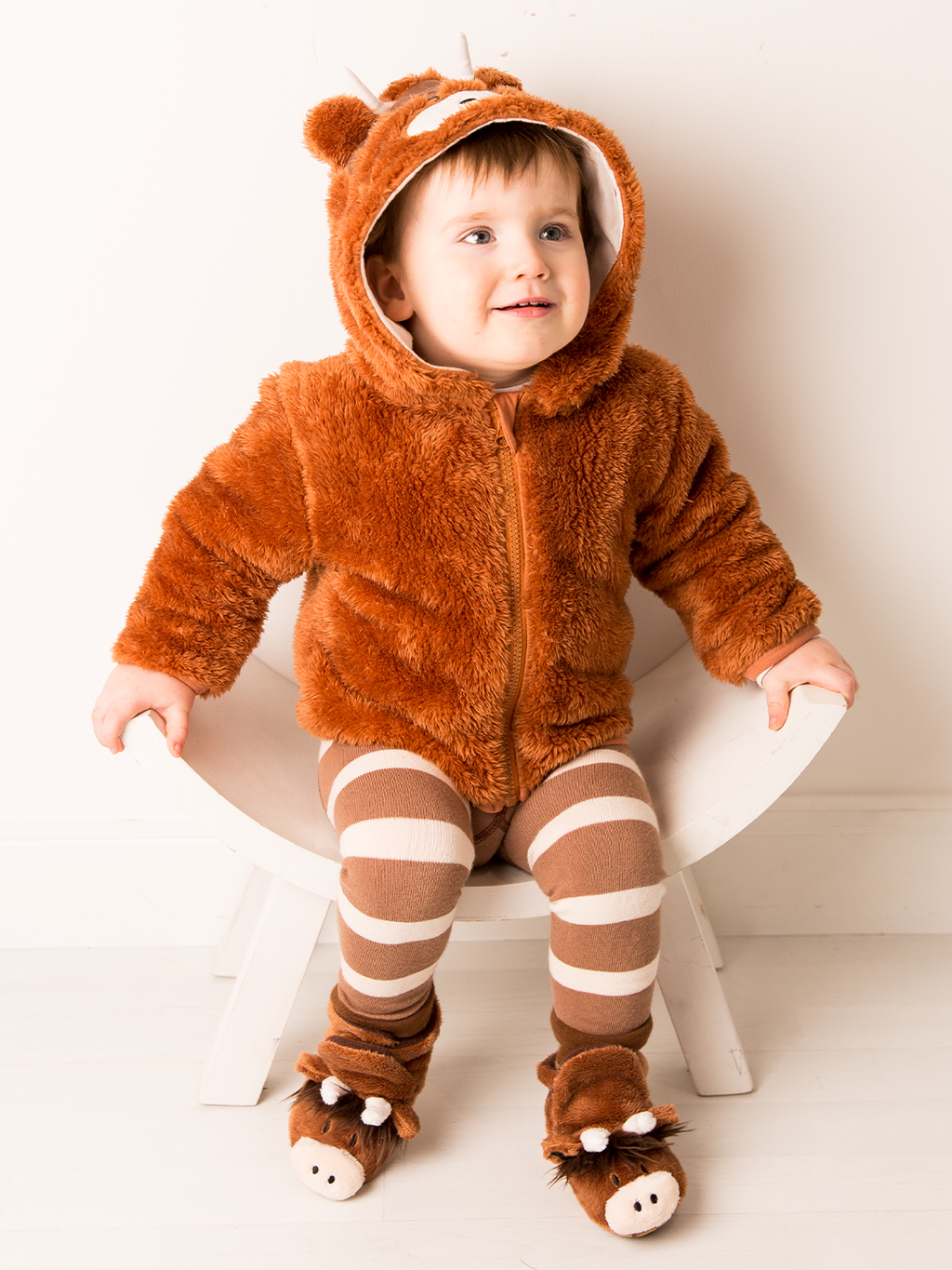 Neutral Hamish Highland Cow Booties: Large (12-18 Months)