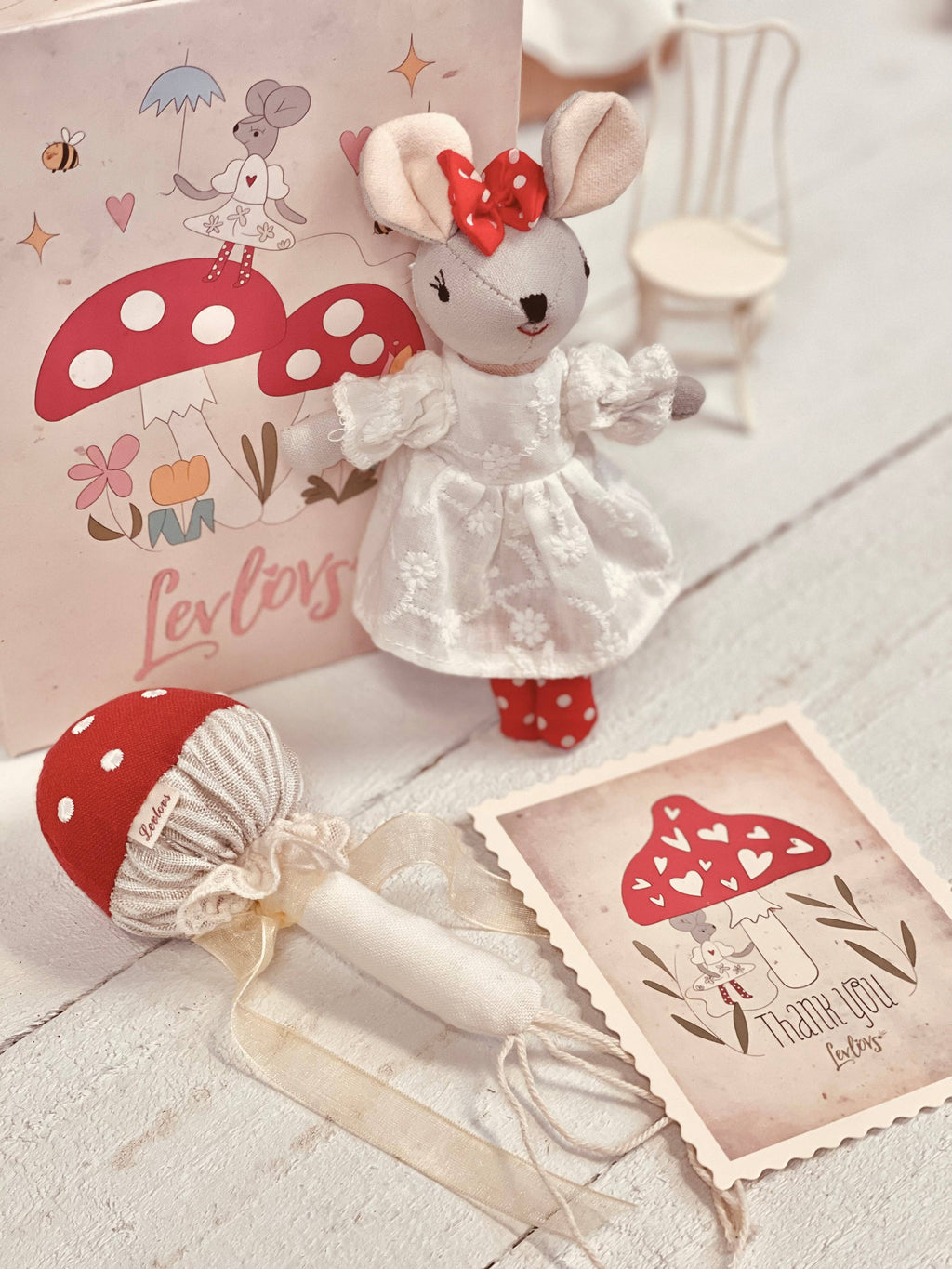 LEVLOVS - Mouse and the Mushroom Wonder Forest Set Red