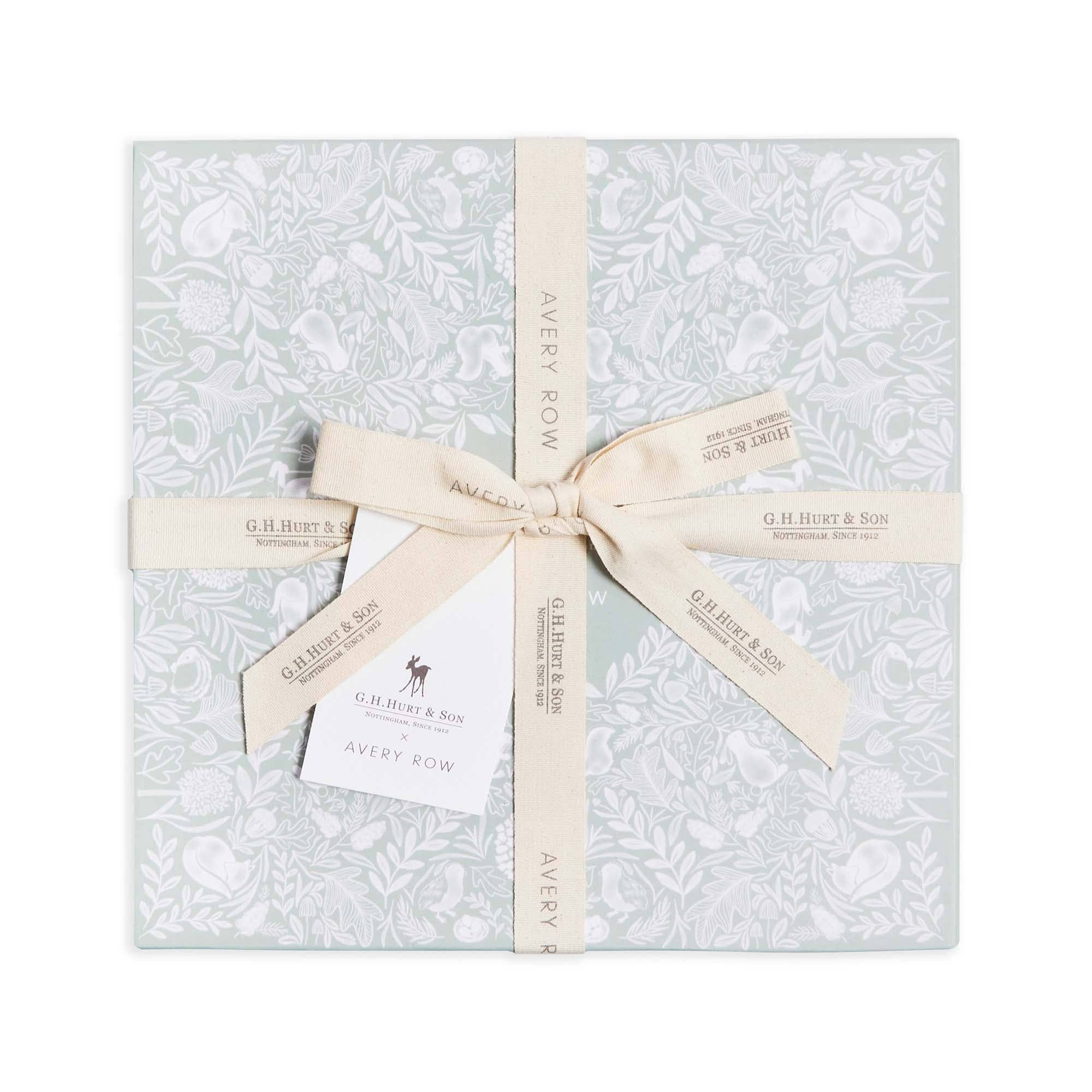 G.H.Hurt & Son X Avery Row Cashmere Shawl Gift Set