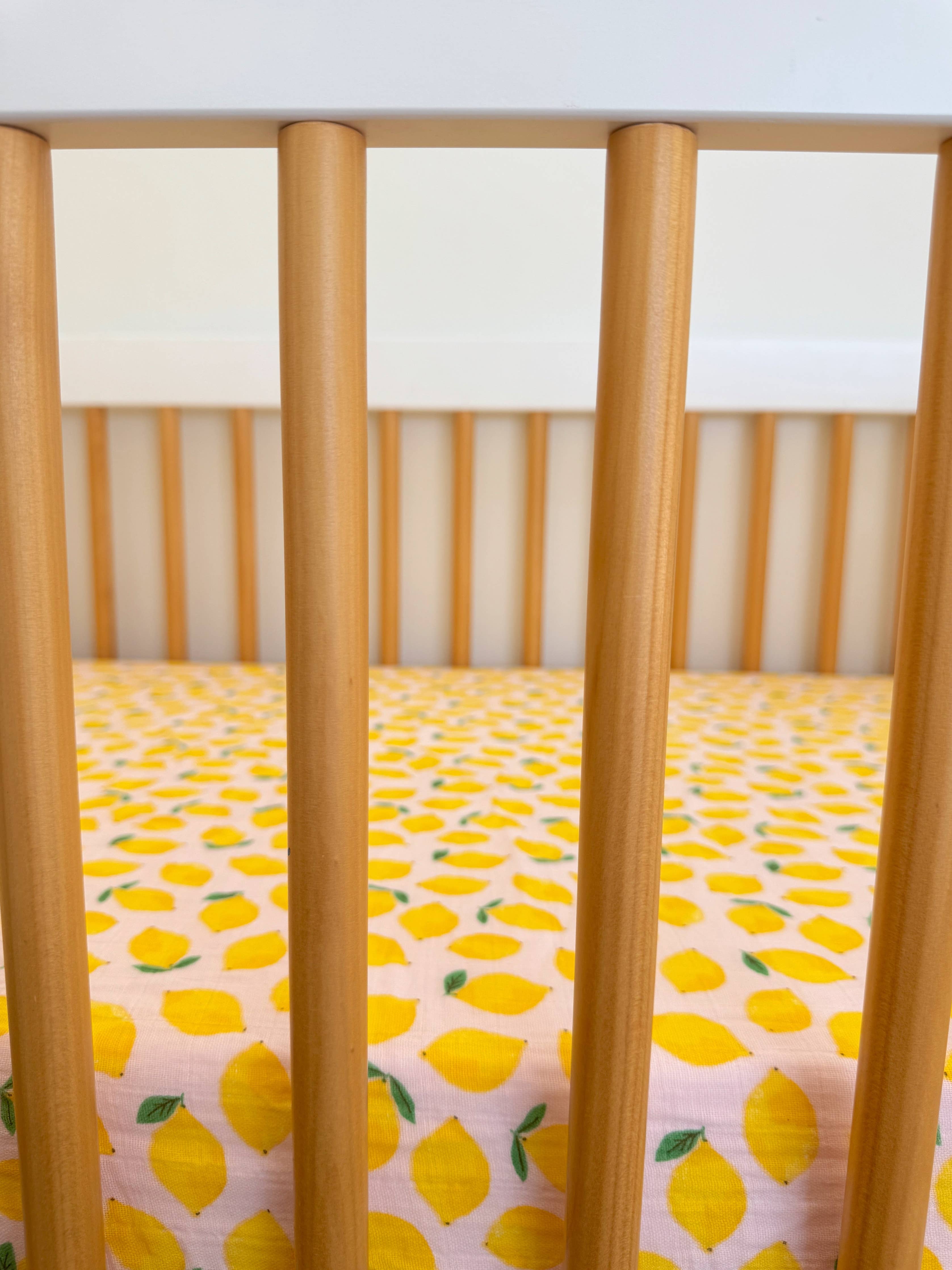 Lemon Sorbet / Muslin Crib Sheet
