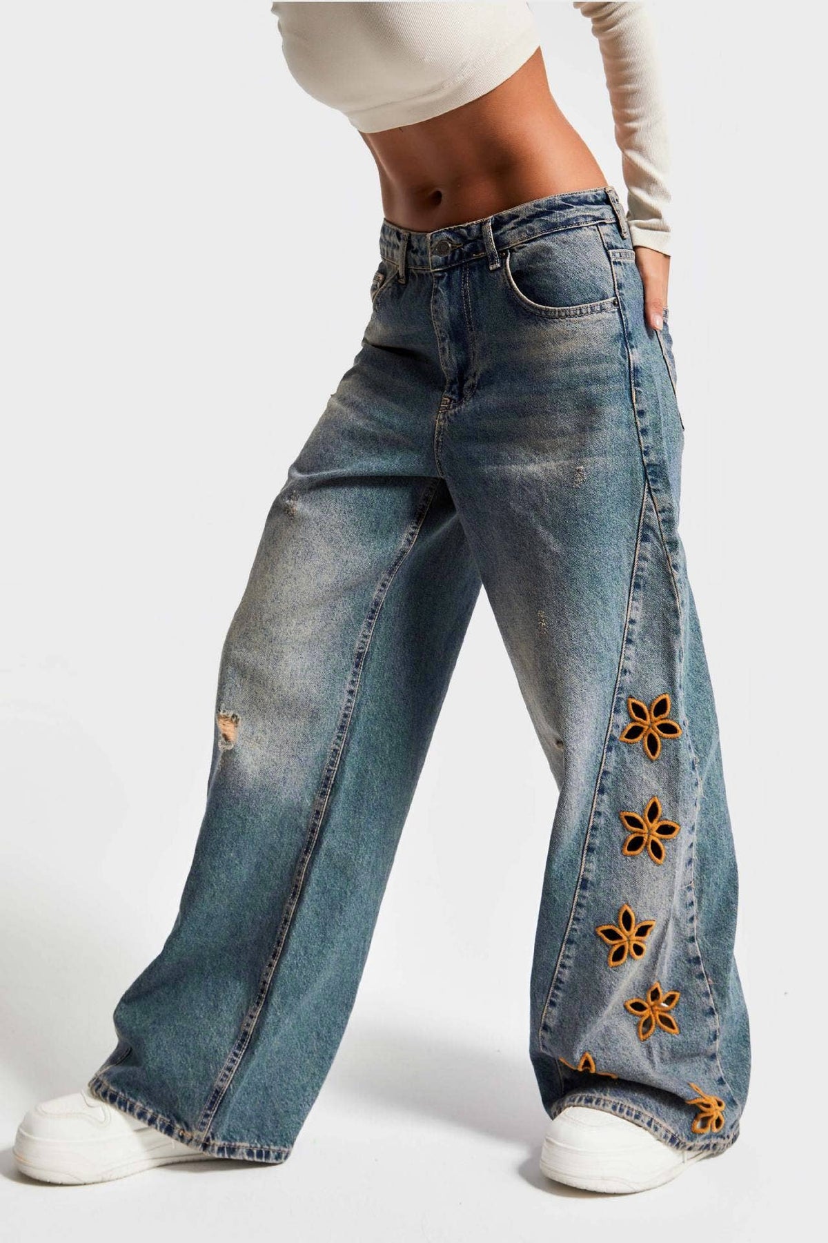 Rosa Clothing - Floral cutout Embroidered Distressed jeans: Blue / S