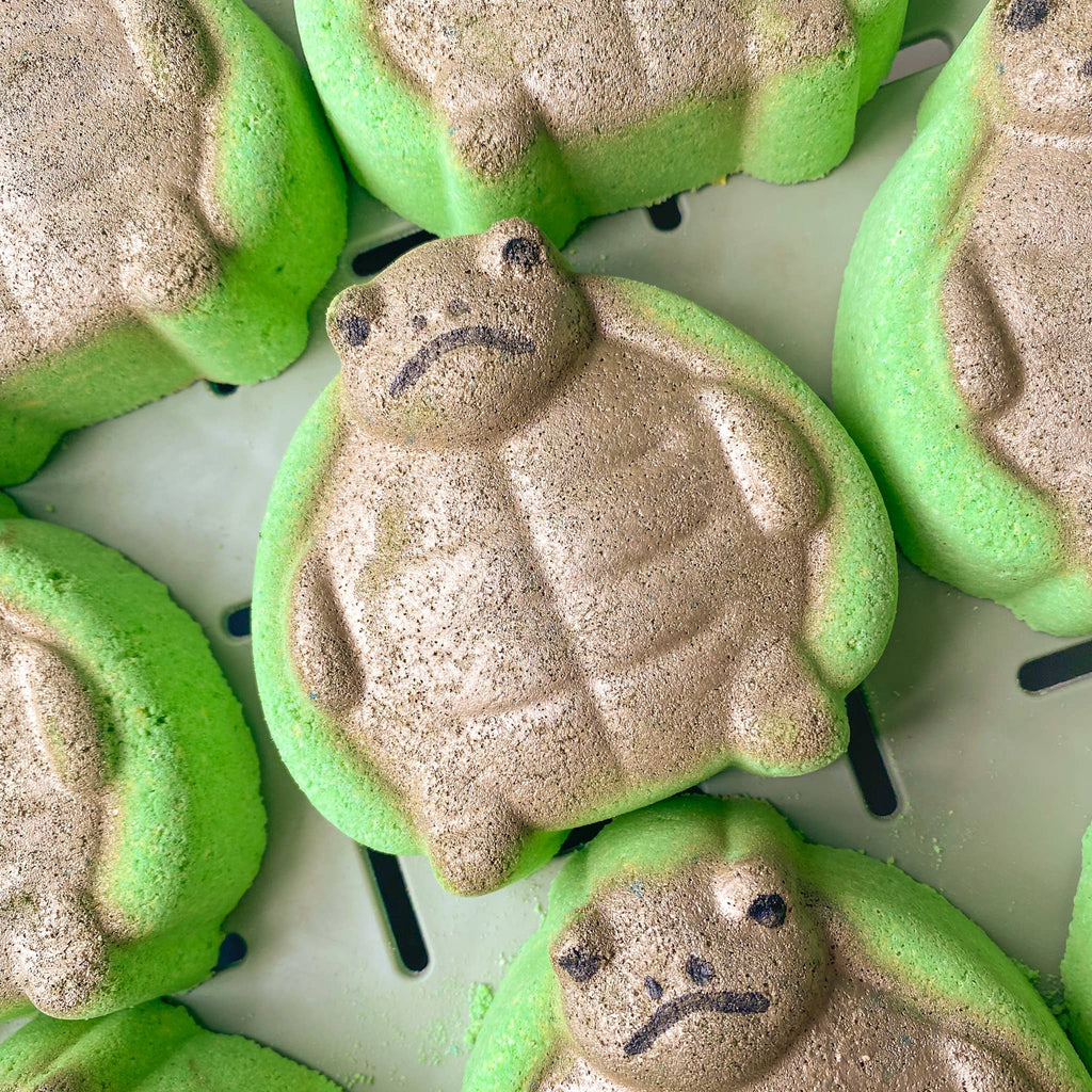 Grumpy Tortoise Bath Bomb
