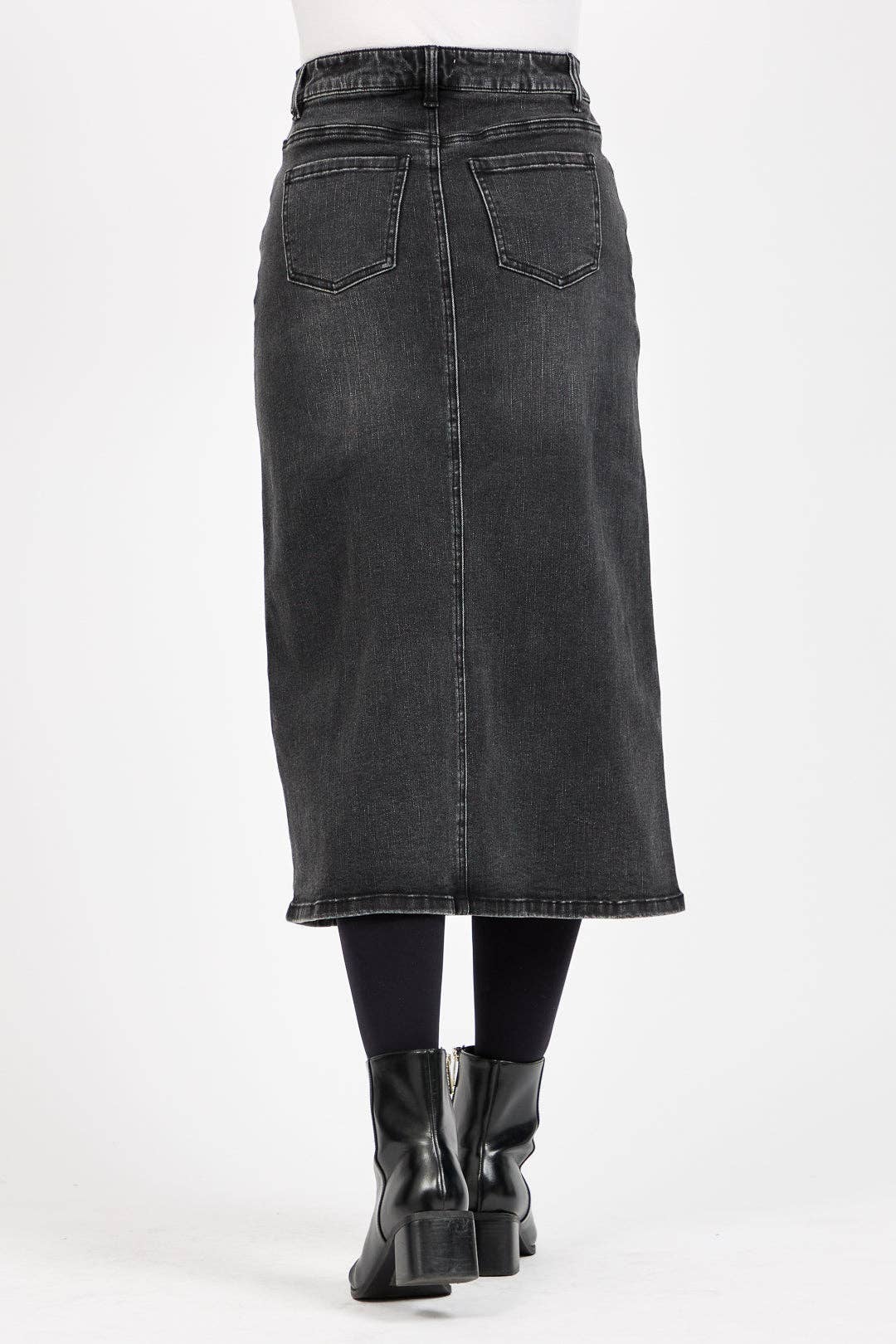 Mudflower - Embroidered Floral Washed Black Denim Midi Skirt - PACK OF 8: 18