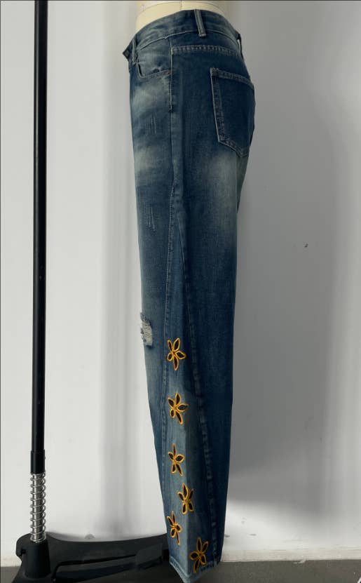 Rosa Clothing - Floral cutout Embroidered Distressed jeans: Blue / XL
