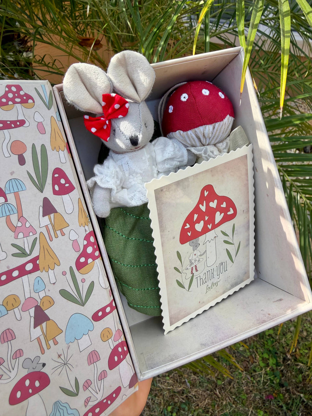 LEVLOVS - Mouse and the Mushroom Wonder Forest Set Red