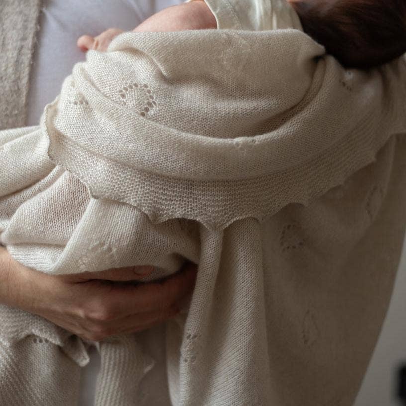 G.H.Hurt & Son X Avery Row Cashmere Shawl Gift Set