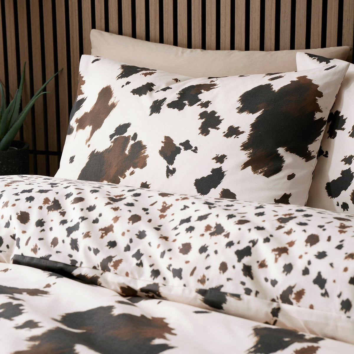 UW Home - Cow Print Duvet Cover Set in Natural: Double